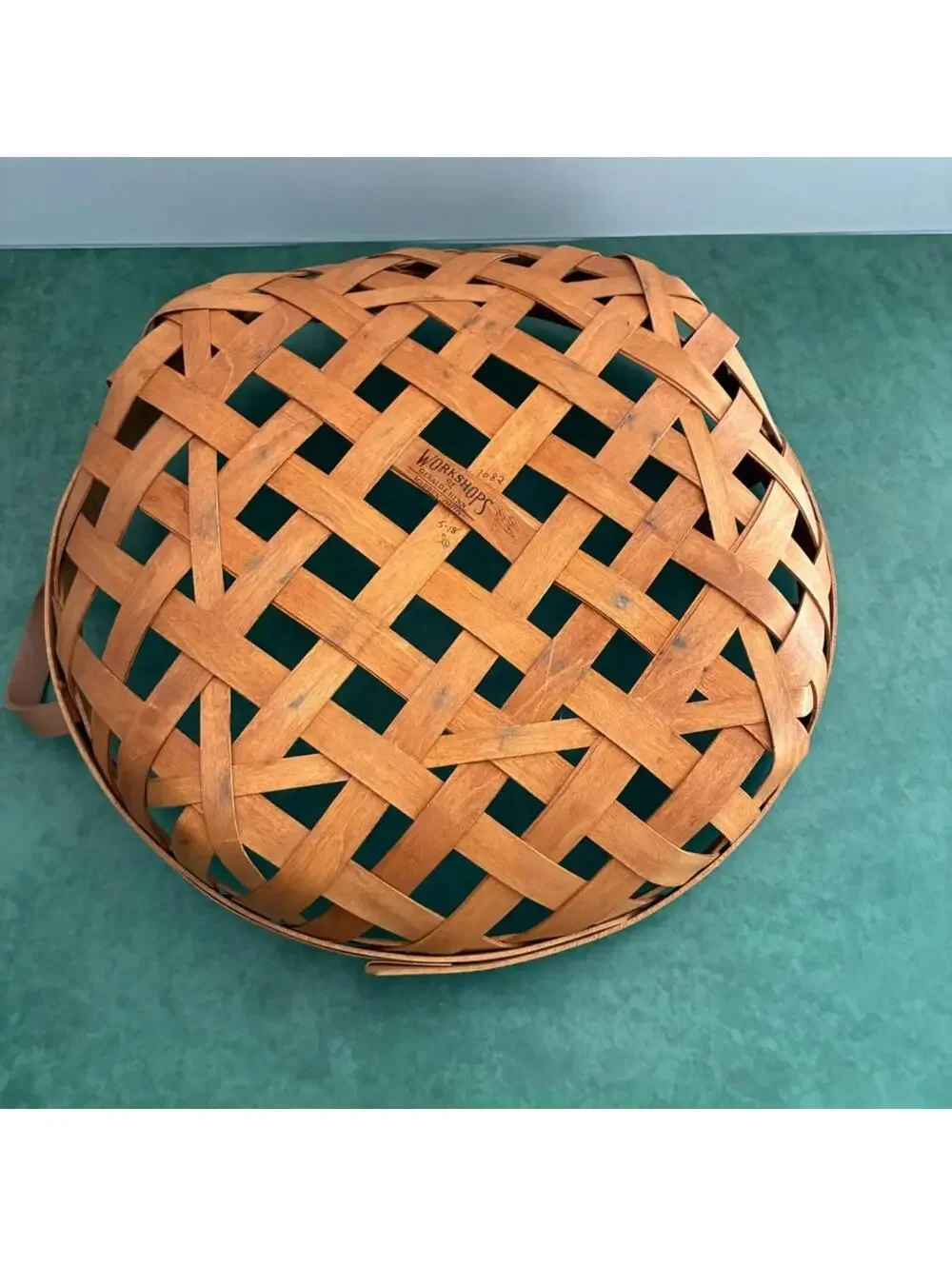 Gerald E Henn Tobacco Basket Tray 14” Round Woven Wood Leather Handles